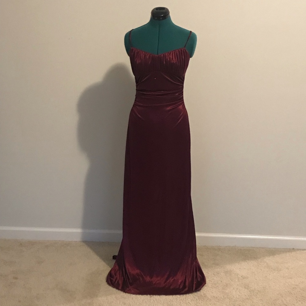 Shimmery Burgundy Prom Dress - US Size 2-4 (M)
